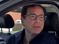 Fred Stoller welcomes Bob Saget to his makeshift security booth talk
